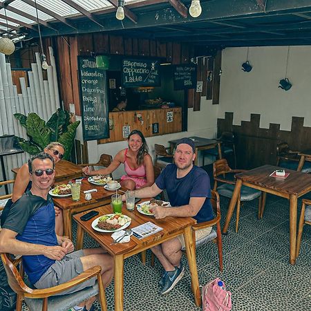 Dong Paloh Hostel Munduk  Ngoại thất bức ảnh