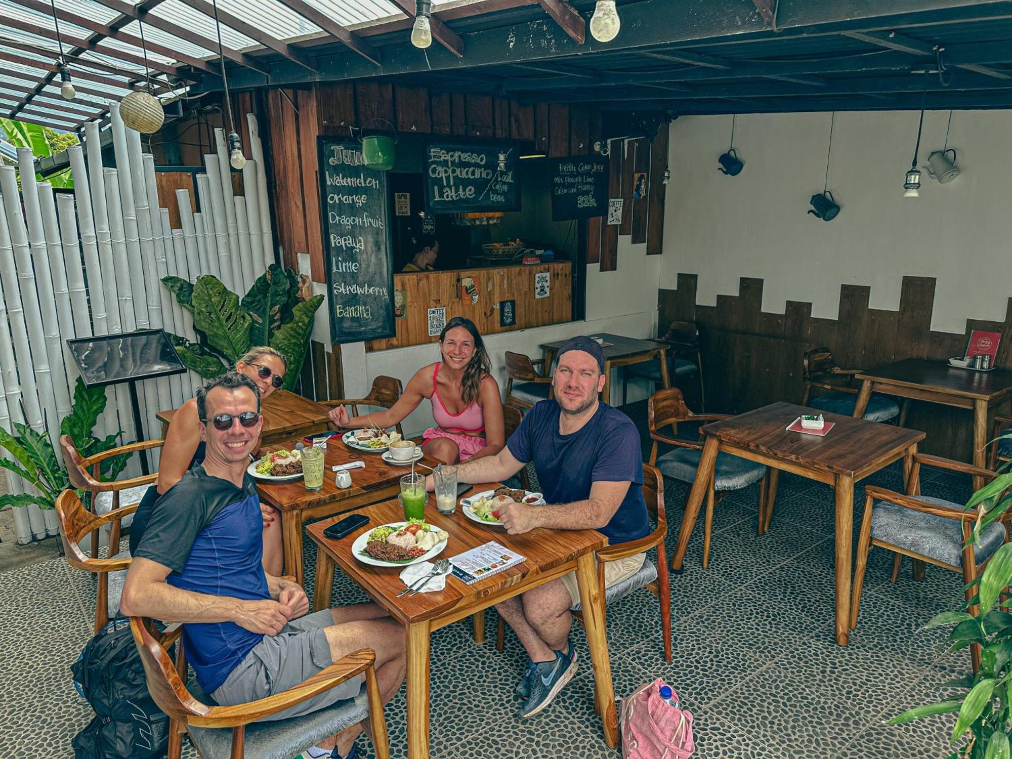 Dong Paloh Hostel Munduk  Ngoại thất bức ảnh