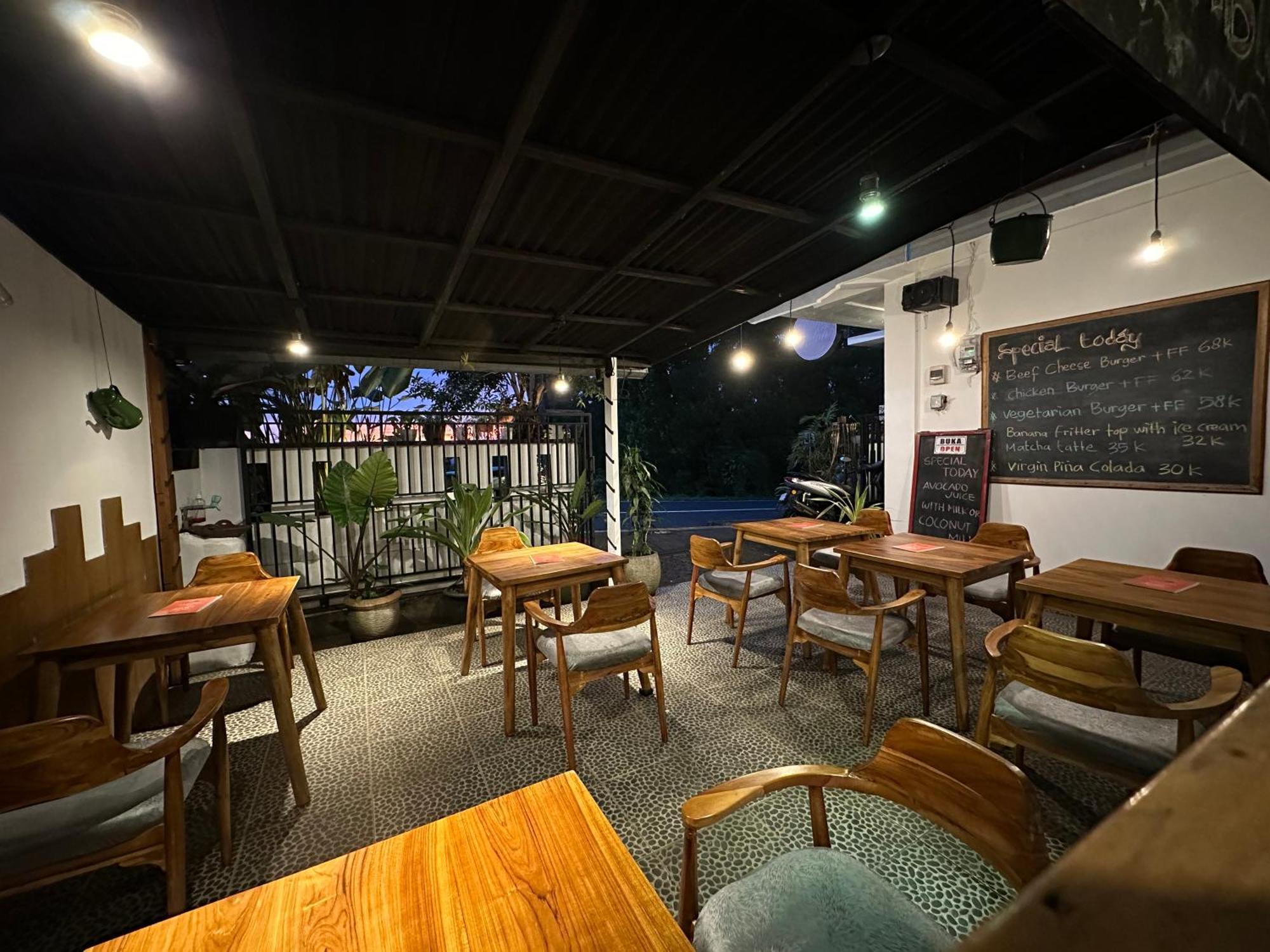 Dong Paloh Hostel Munduk  Ngoại thất bức ảnh