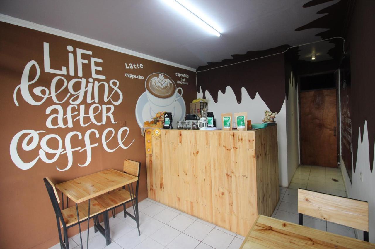 Dong Paloh Hostel Munduk  Ngoại thất bức ảnh